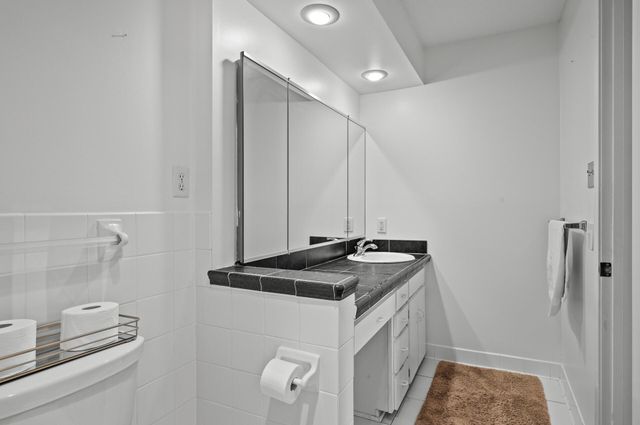 3412 Oak Ridge Road 309, Hopkins, MN 55305