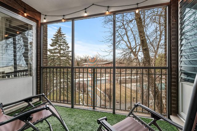 3412 Oak Ridge Road 309, Hopkins, MN 55305