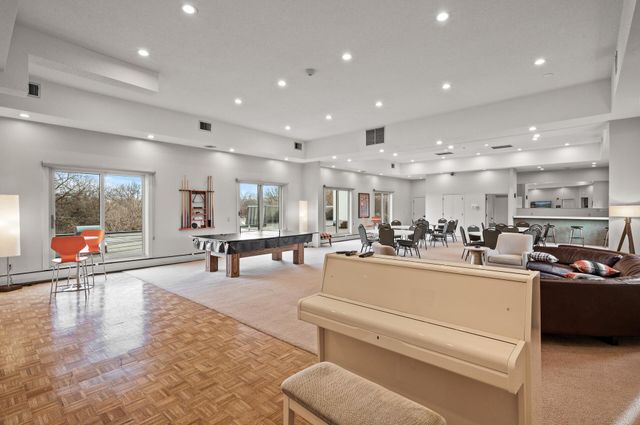 3412 Oak Ridge Road 309, Hopkins, MN 55305