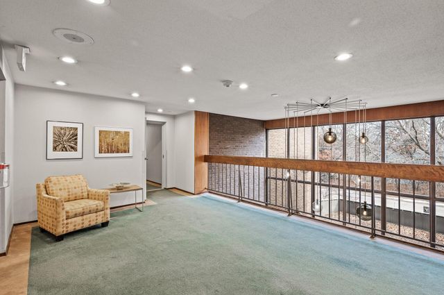 3412 Oak Ridge Road 309, Hopkins, MN 55305