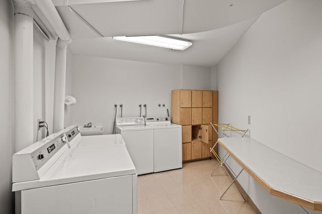 3412 Oak Ridge Road 309, Hopkins, MN 55305