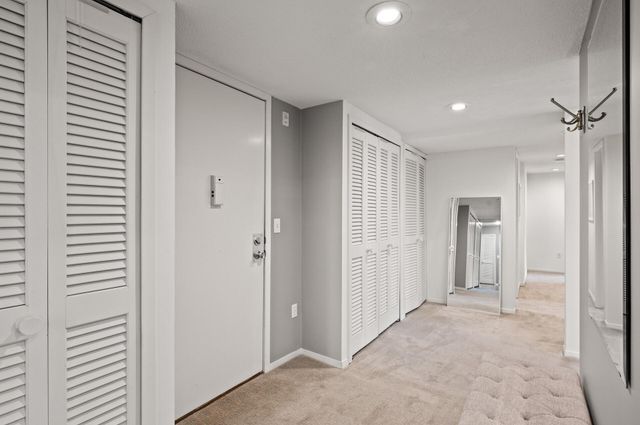 3412 Oak Ridge Road 309, Hopkins, MN 55305