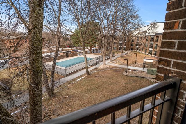 3412 Oak Ridge Road 309, Hopkins, MN 55305