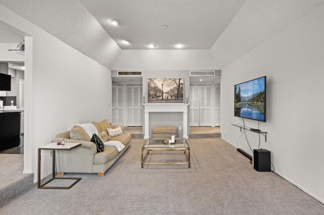 3412 Oak Ridge Road 309, Hopkins, MN 55305