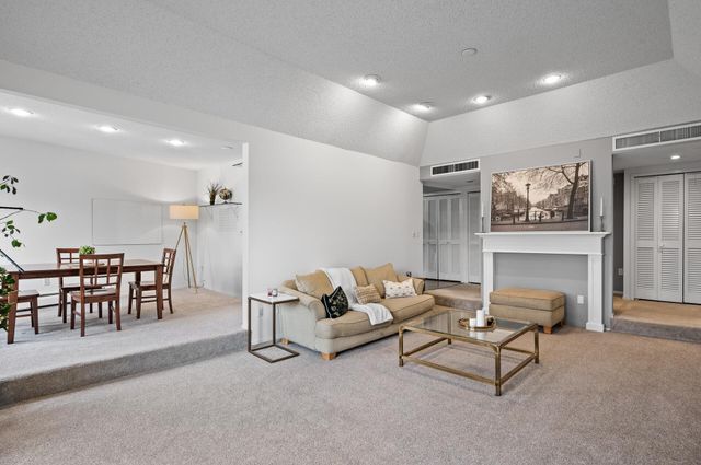 3412 Oak Ridge Road 309, Hopkins, MN 55305