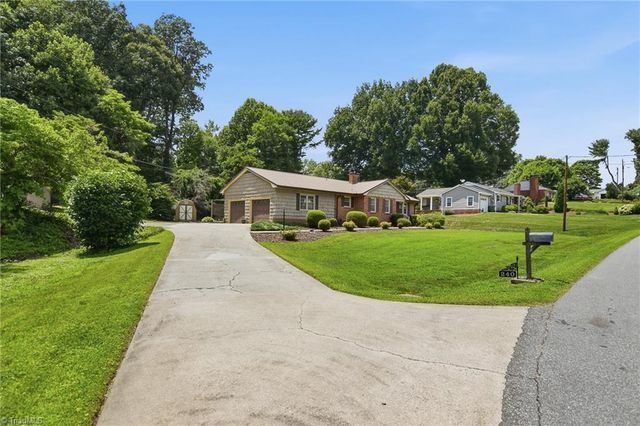 240 Conrad Circle, Lewisville, NC 27023