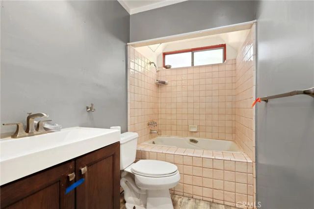 20031 E Chapman Avenue, Orange, CA 92869