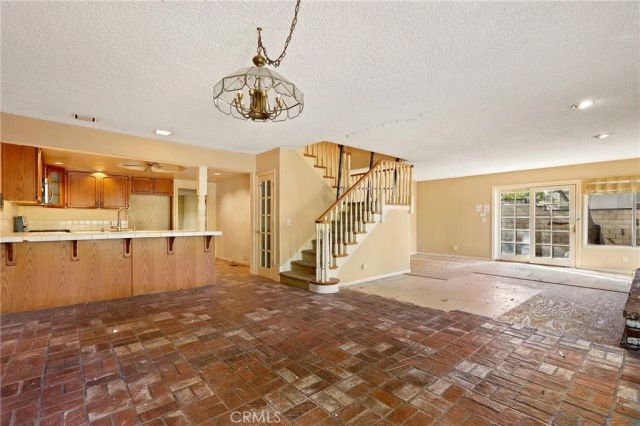 20031 E Chapman Avenue, Orange, CA 92869