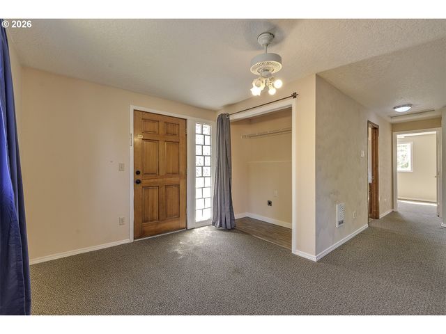1750 TAMARACK Way, Forest Grove, OR 97116