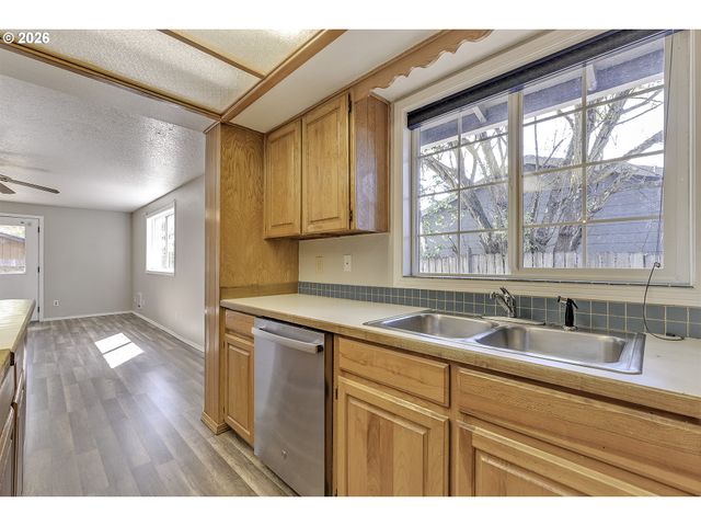 1750 TAMARACK Way, Forest Grove, OR 97116