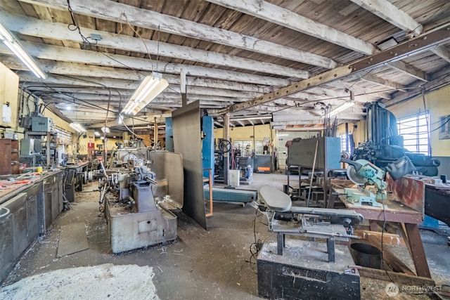 1109 Valley Avenue NW, Puyallup, WA 98371