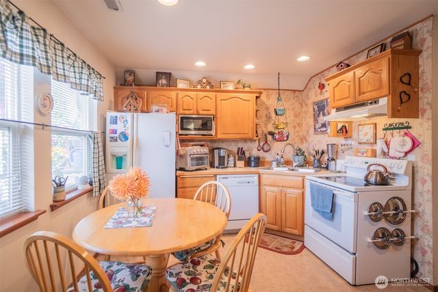 1109 Valley Avenue NW, Puyallup, WA 98371