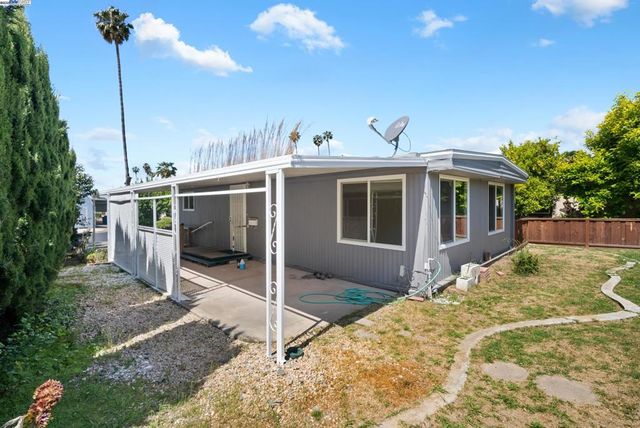 218 Hula Circle, Union City, CA 94587