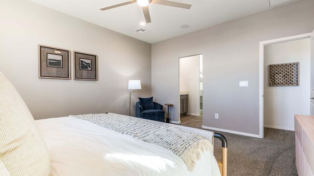 2461 Eglisfield Loop NE, Rio Rancho, NM 87144