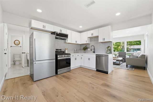 597 Eugene Street, Ypsilanti, MI 48198