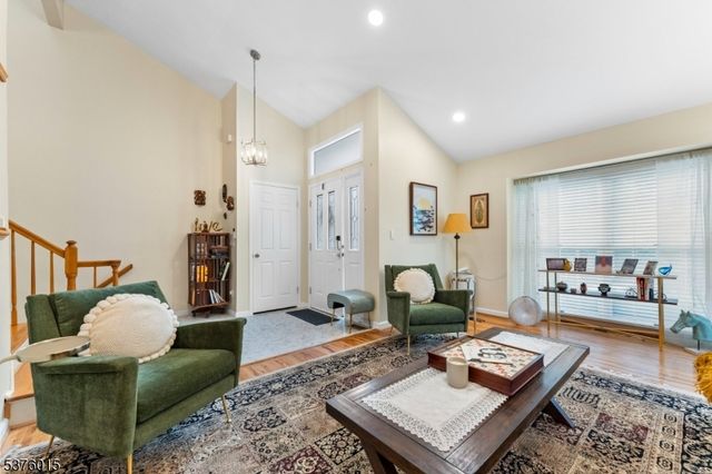 4 Brightwood Ln, Bedminster Twp., NJ 07921