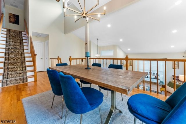 4 Brightwood Ln, Bedminster Twp., NJ 07921