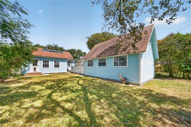 425 Palmero St, Corpus Christi, TX 78404