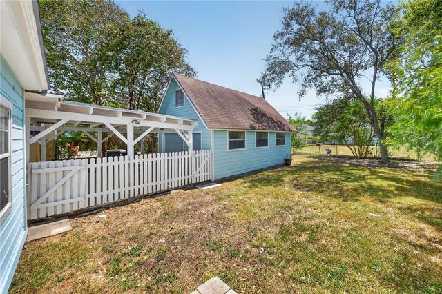 425 Palmero St, Corpus Christi, TX 78404