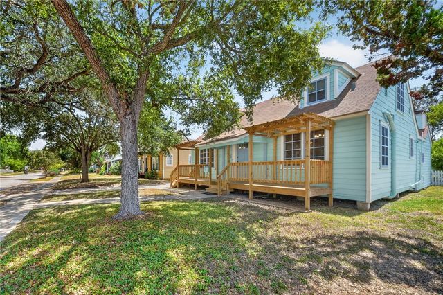 425 Palmero St, Corpus Christi, TX 78404