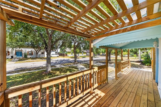 425 Palmero St, Corpus Christi, TX 78404