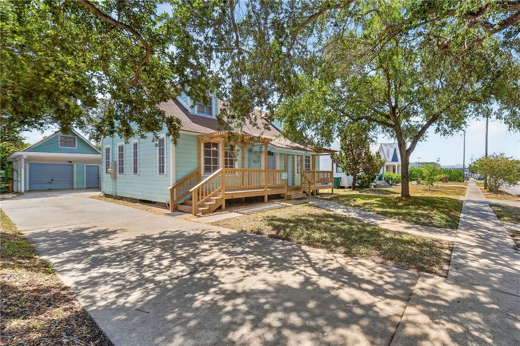 425 Palmero St, Corpus Christi, TX 78404 — photo 2
