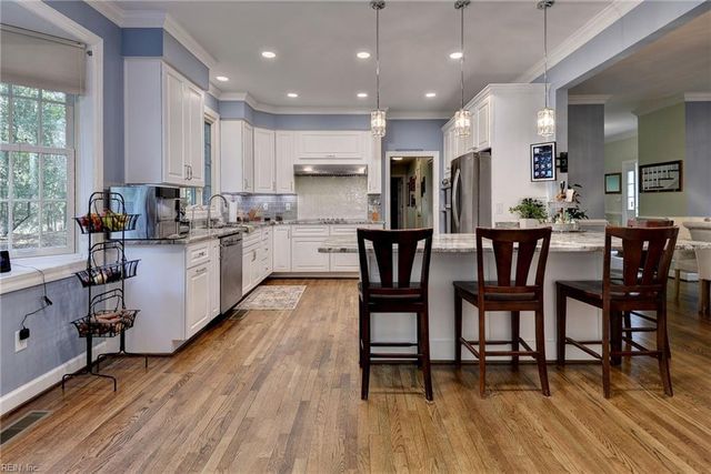 103 Periwinkle DR, Yorktown, VA 23692