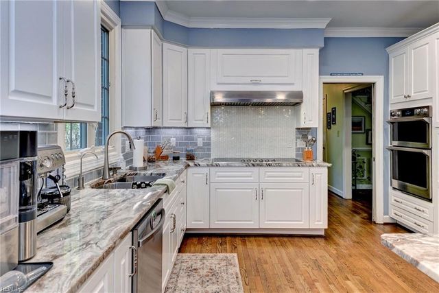 103 Periwinkle DR, Yorktown, VA 23692