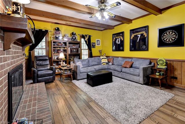 103 Periwinkle DR, Yorktown, VA 23692