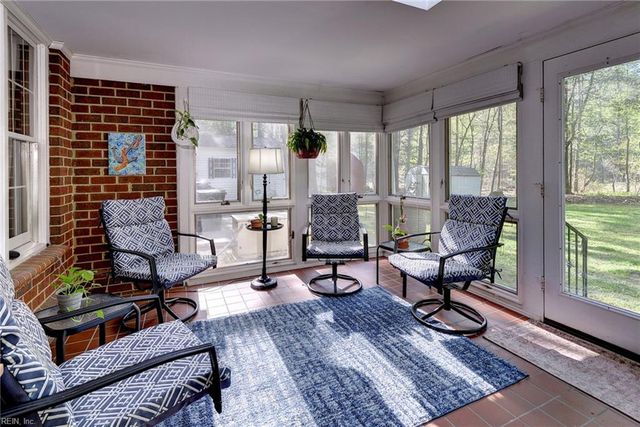 103 Periwinkle DR, Yorktown, VA 23692