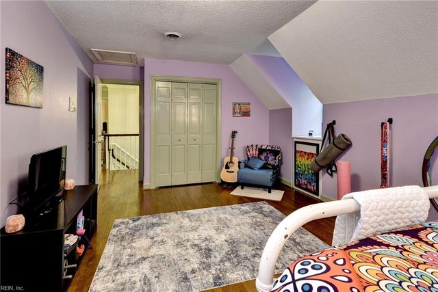 103 Periwinkle DR, Yorktown, VA 23692