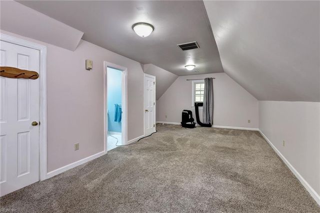 103 Periwinkle DR, Yorktown, VA 23692