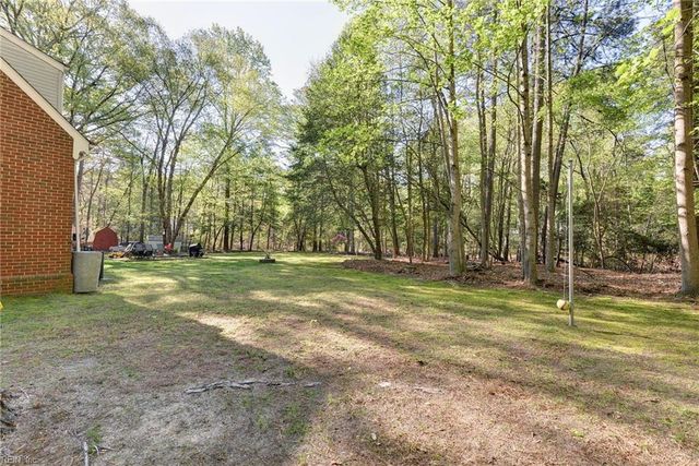 103 Periwinkle DR, Yorktown, VA 23692