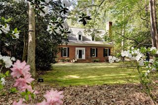 103 Periwinkle DR, Yorktown, VA 23692