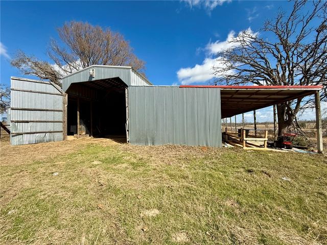 3803 Pr 4100, Marquez, TX 77865