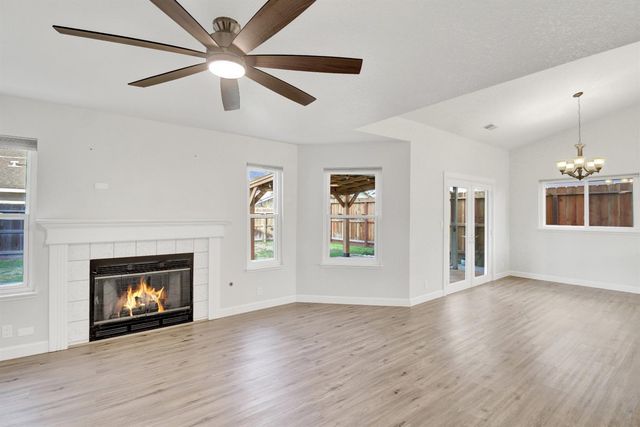 1725 Grassland Way, Modesto, CA 95358