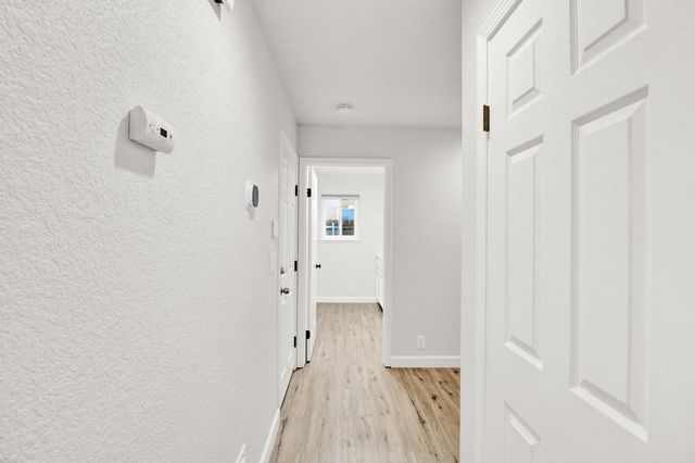 1725 Grassland Way, Modesto, CA 95358