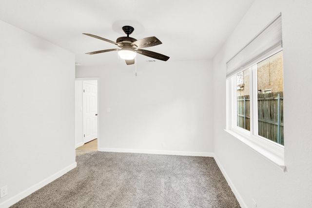 1725 Grassland Way, Modesto, CA 95358