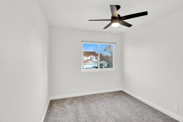 1725 Grassland Way, Modesto, CA 95358