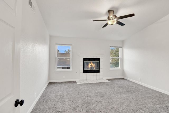 1725 Grassland Way, Modesto, CA 95358