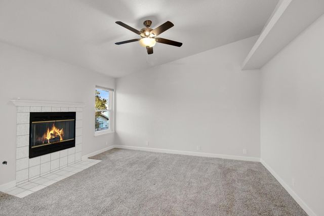 1725 Grassland Way, Modesto, CA 95358