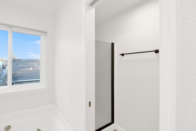 1725 Grassland Way, Modesto, CA 95358