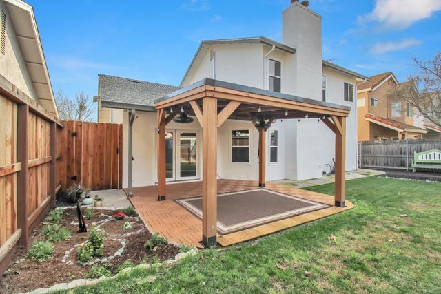 1725 Grassland Way, Modesto, CA 95358