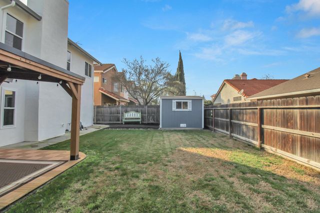 1725 Grassland Way, Modesto, CA 95358