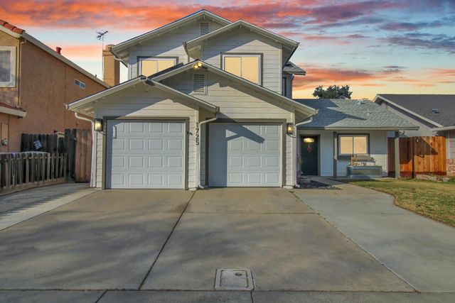 1725 Grassland Way, Modesto, CA 95358