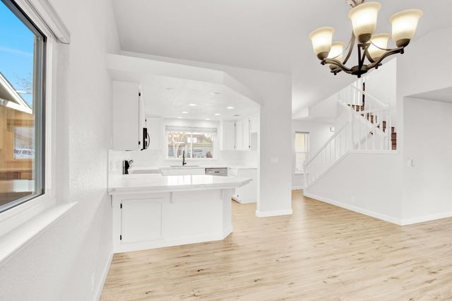 1725 Grassland Way, Modesto, CA 95358