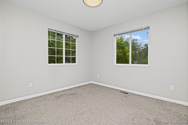 1071 Beaver Run, Troy, MI 48083