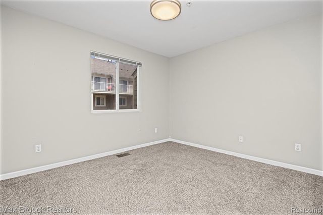 1071 Beaver Run, Troy, MI 48083