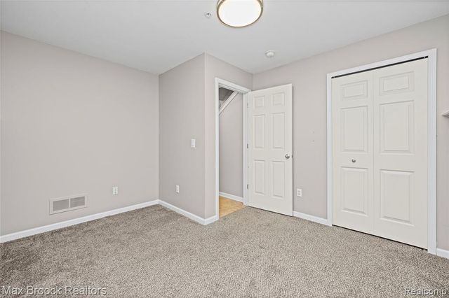 1071 Beaver Run, Troy, MI 48083