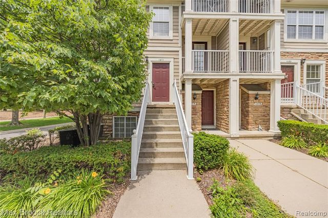 1071 Beaver Run, Troy, MI 48083